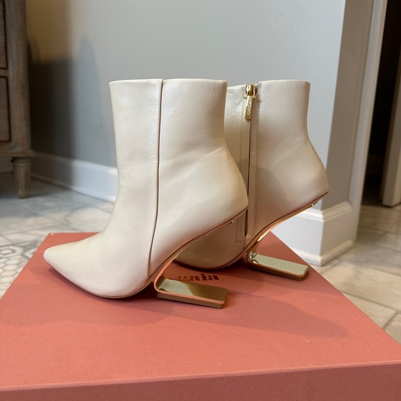 cult gaia Shoes - Cult Gaia Kenna Leather Boot